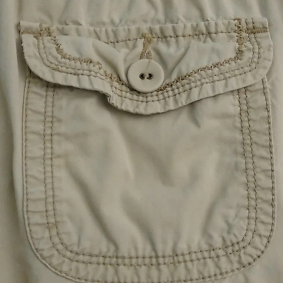 ST. JOHNS BAY 100% COTTON, TAN/KHAKI, ELASTIC WAIST, BELT LOOPS, CARGO SHORTS - Picture 4 of 8